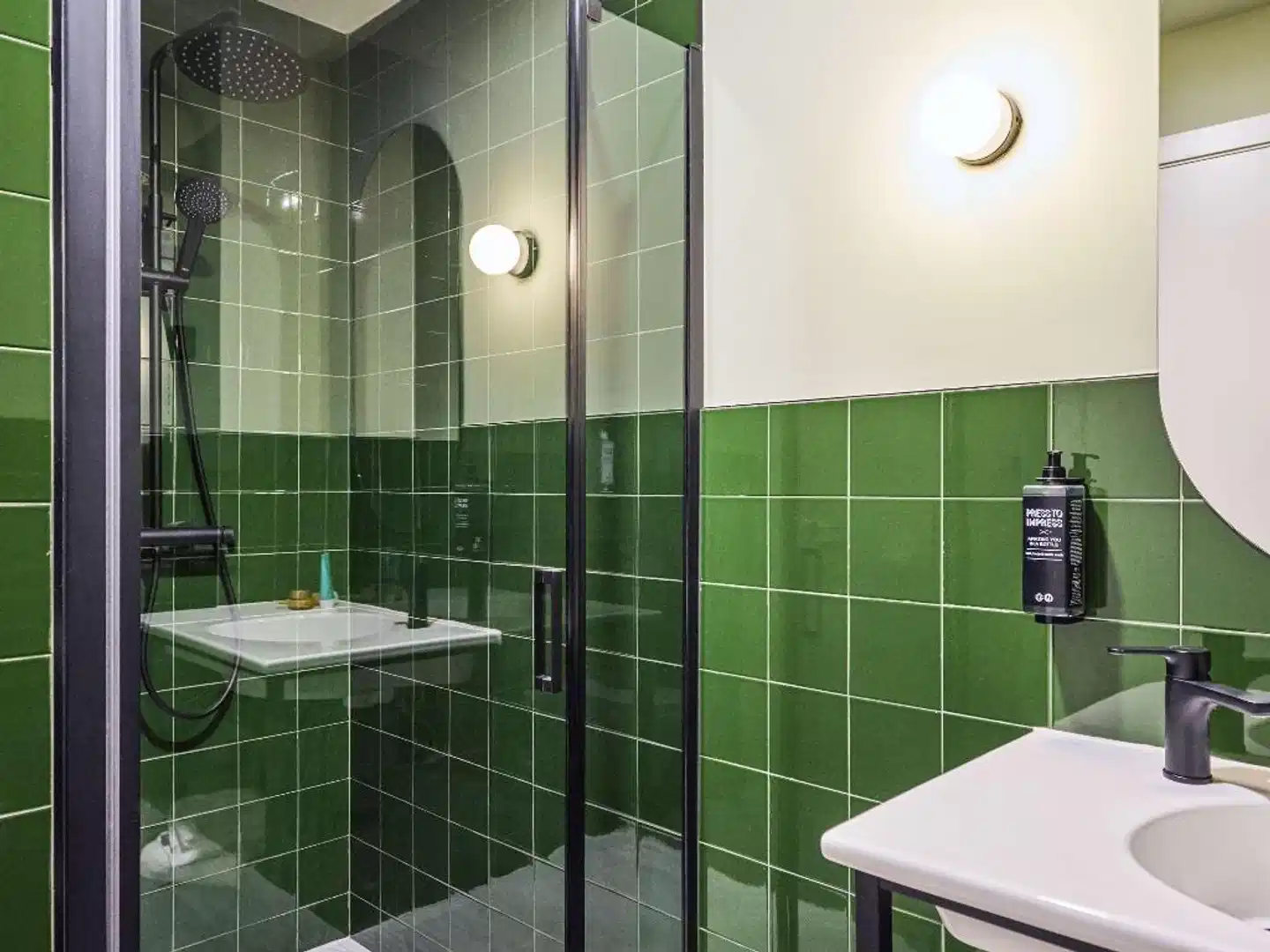 ibis Styles Madrid Airport Valdebebas Badezimmer