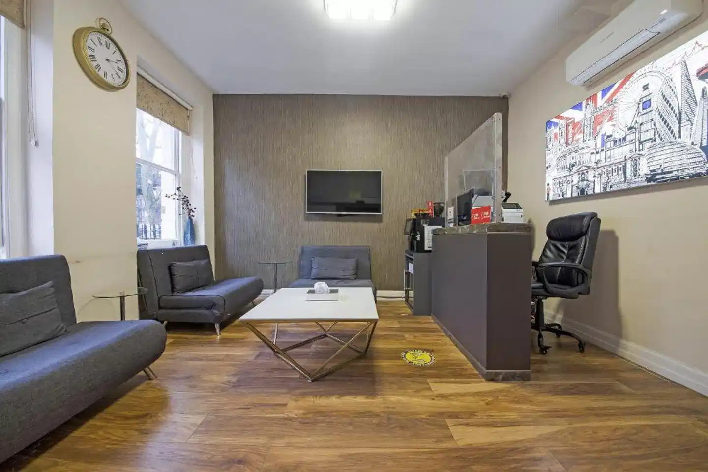 OYO Townhouse 30 Sussex Lobby