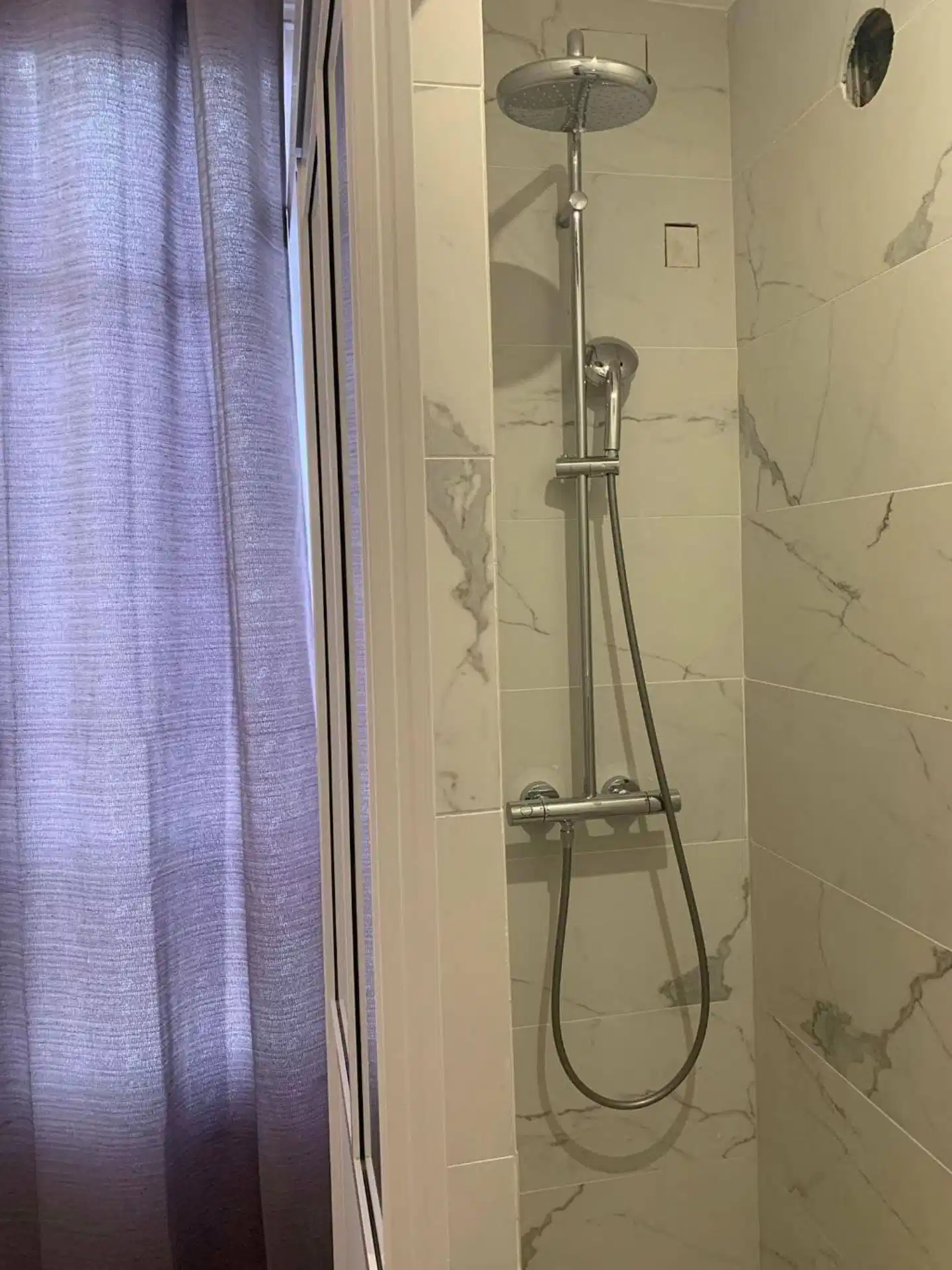 Hôtel Dupleixadiama Badezimmer