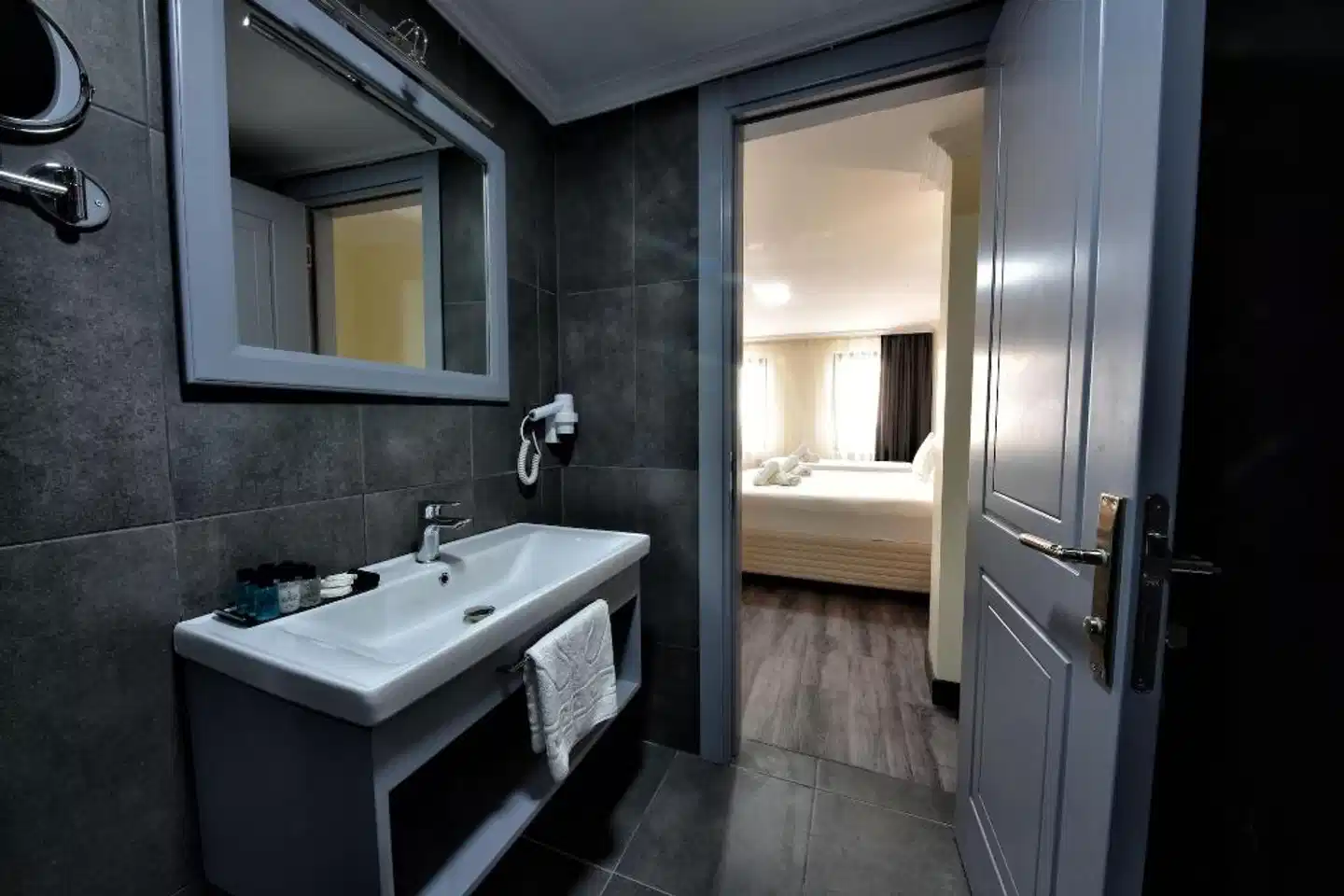 Almina inn Hotel Badezimmer