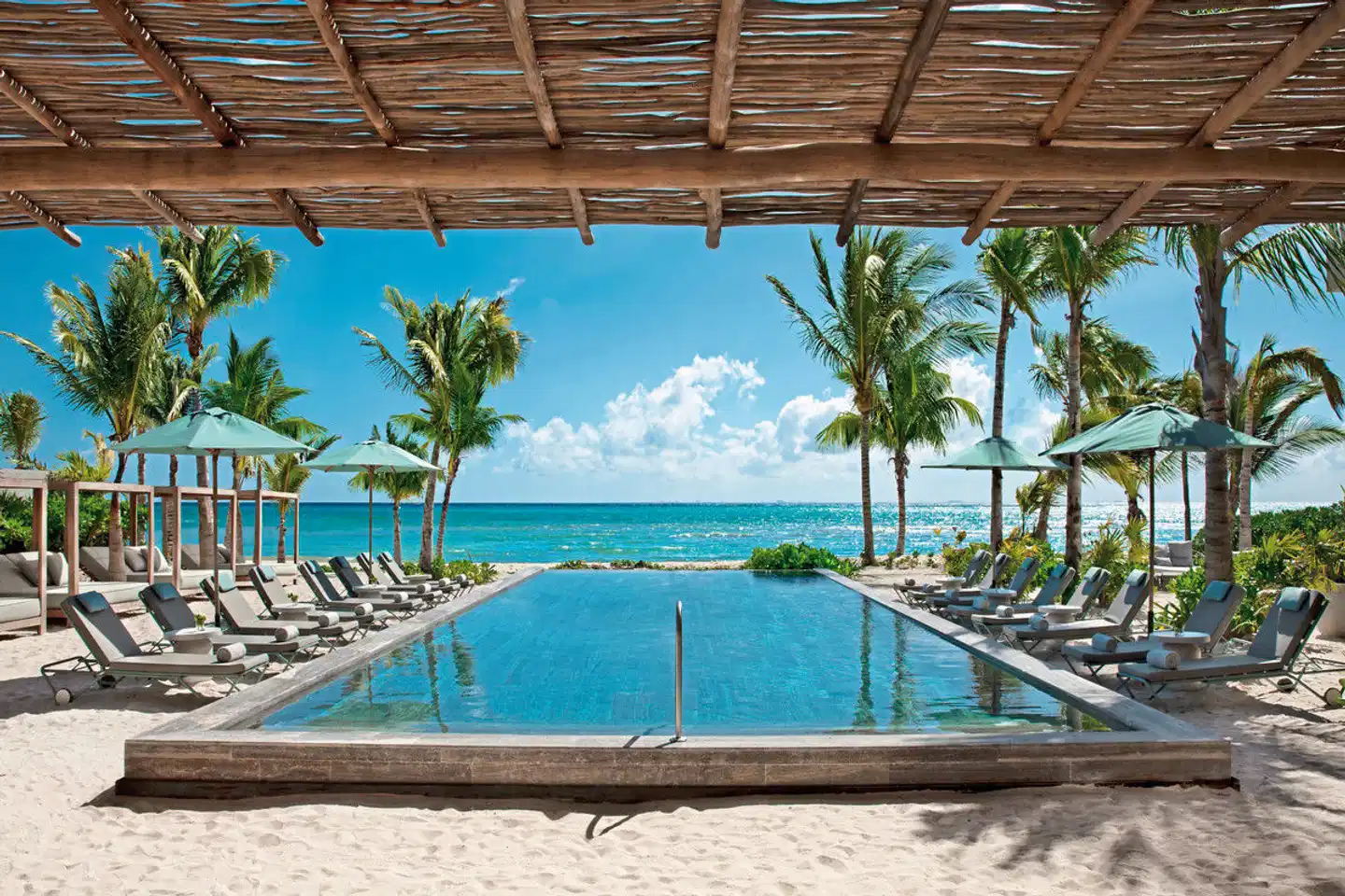 Impression Moxché by Secrets Hallenbad