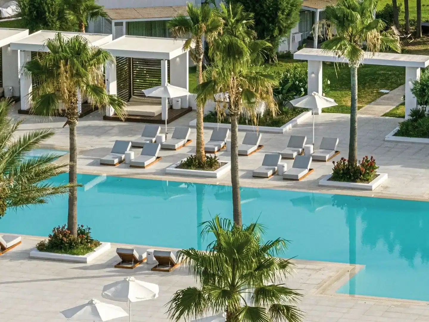 Grecotel Lux Me Dama Dama Pool