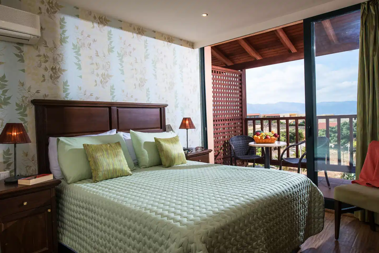 KOUTRAKIS SUITES Wohnbeispiel