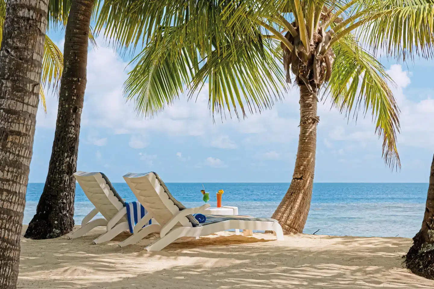 Equator Village Maldives Strand