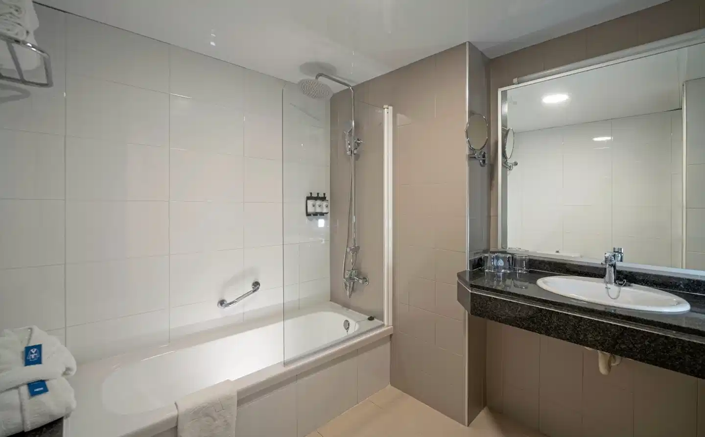 AQUA Hotel The Breeze Badezimmer