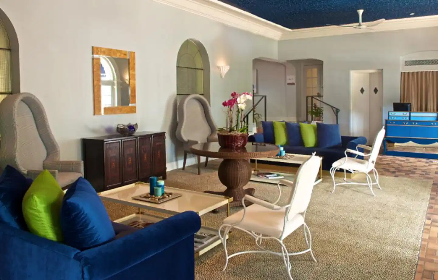 Blue Moon Hotel Lobby