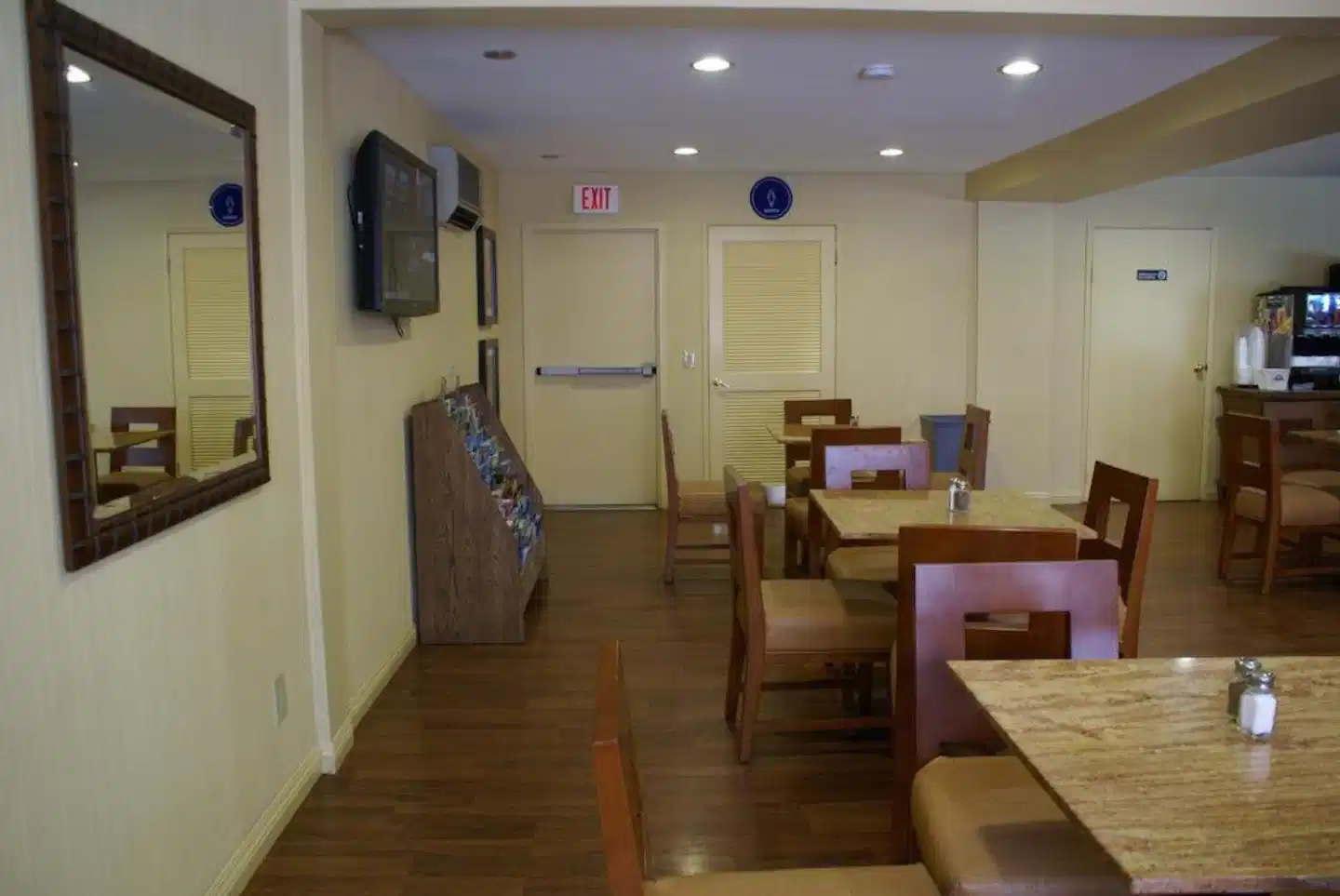 Days Inn by Wyndham San Diego Near Sea World Wohnbeispiel