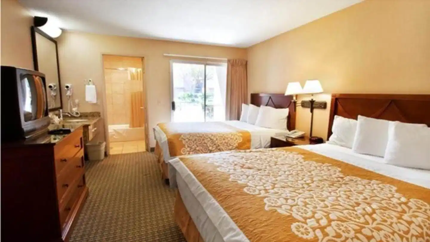 Days Inn by Wyndham San Diego Near Sea World Wohnbeispiel