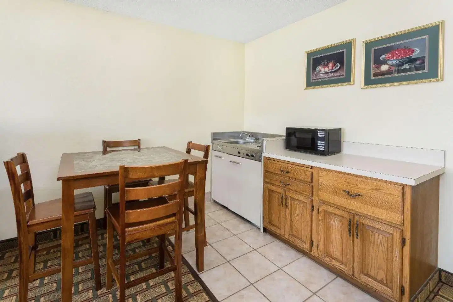 Ramada by Wyndham Asheville Southeast Wohnbeispiel