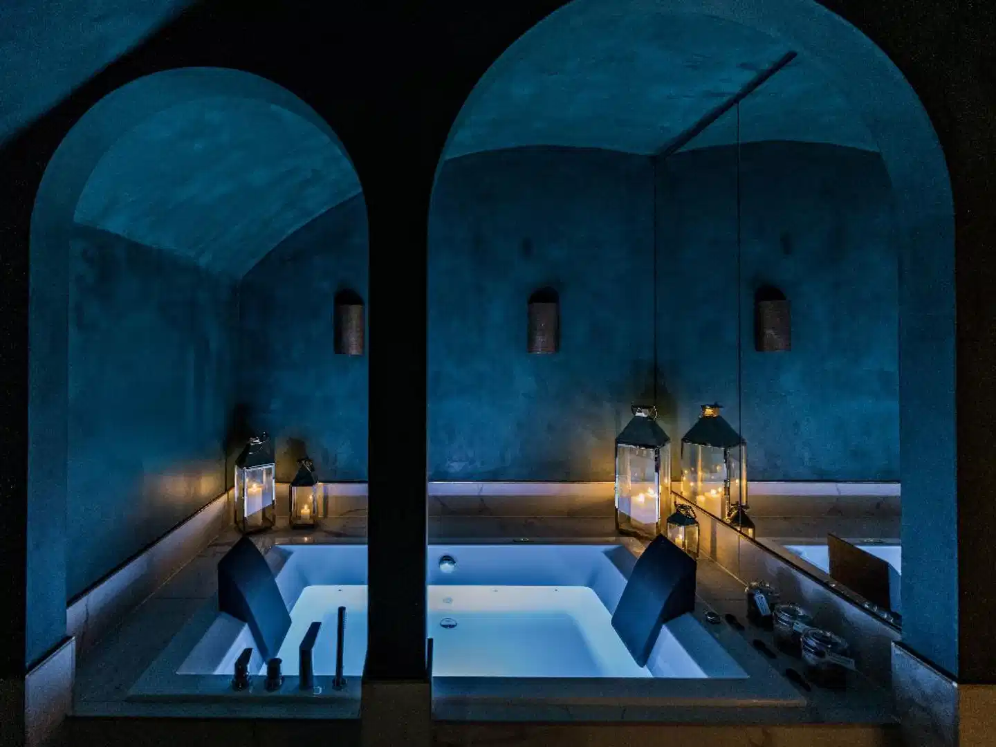 Duquesne Eiffel Lobby