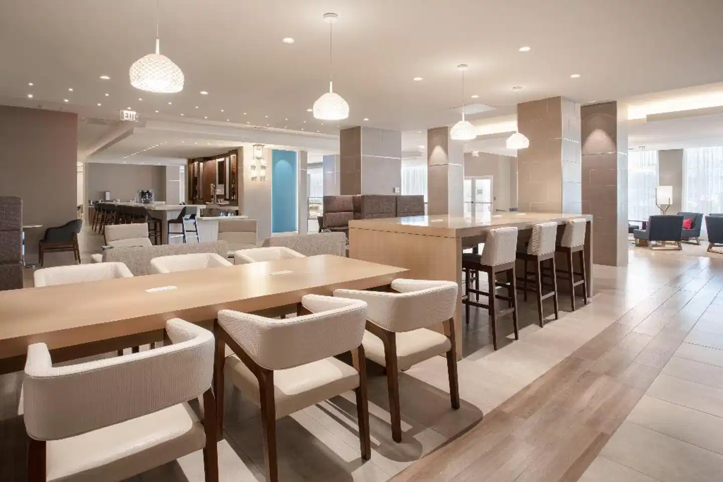 Holiday Inn Los Angeles International Airport Bar