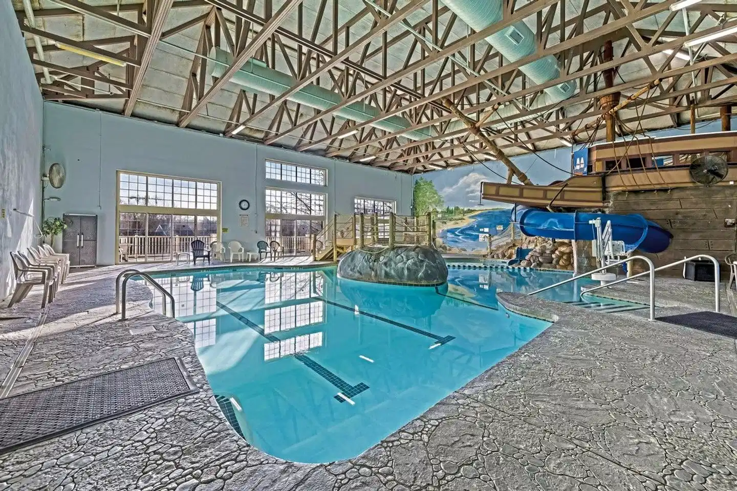 John Carver Inn & Spa Hallenbad