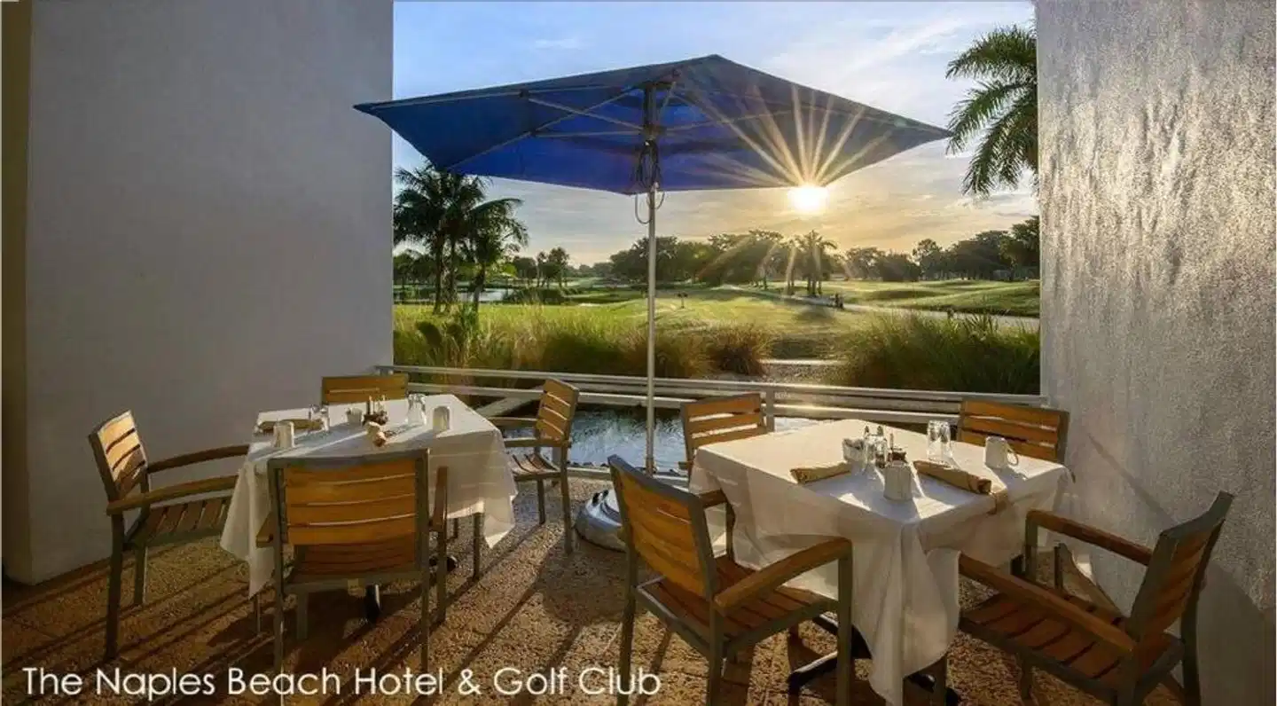 Naples Beach Hotel and Golf Club Terrasse