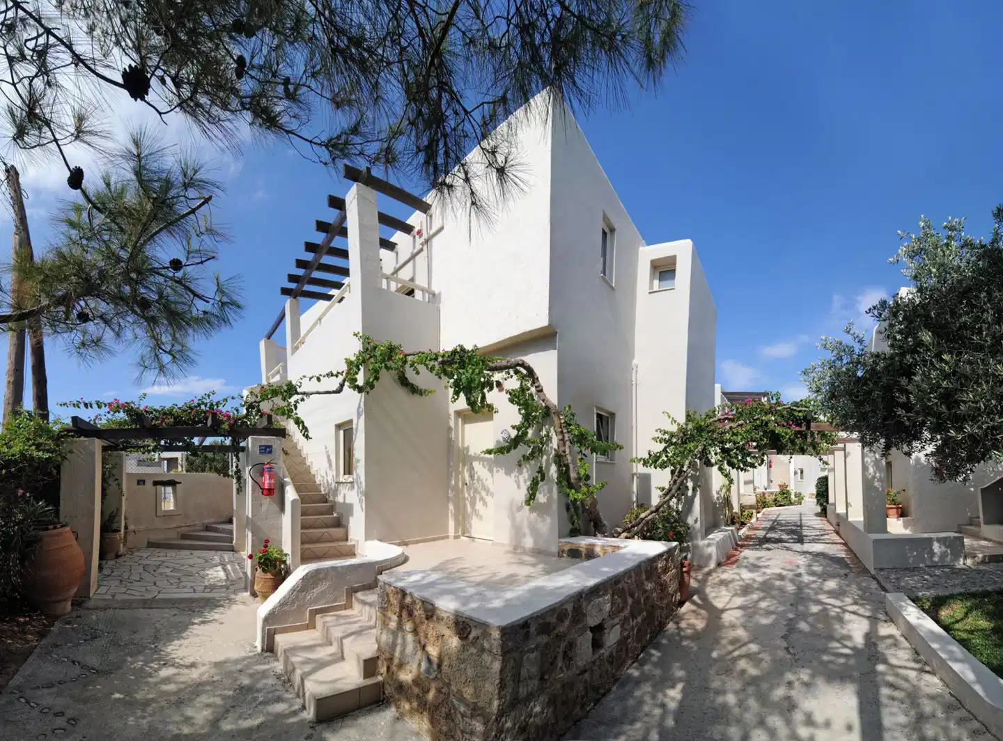 Ourania Apartments Terrasse