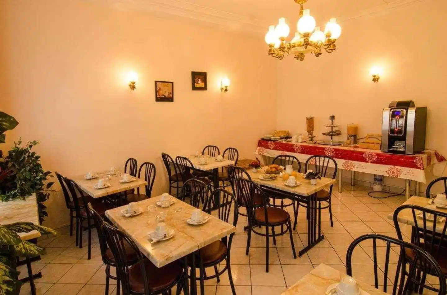 Paris Bruxelles Restaurant