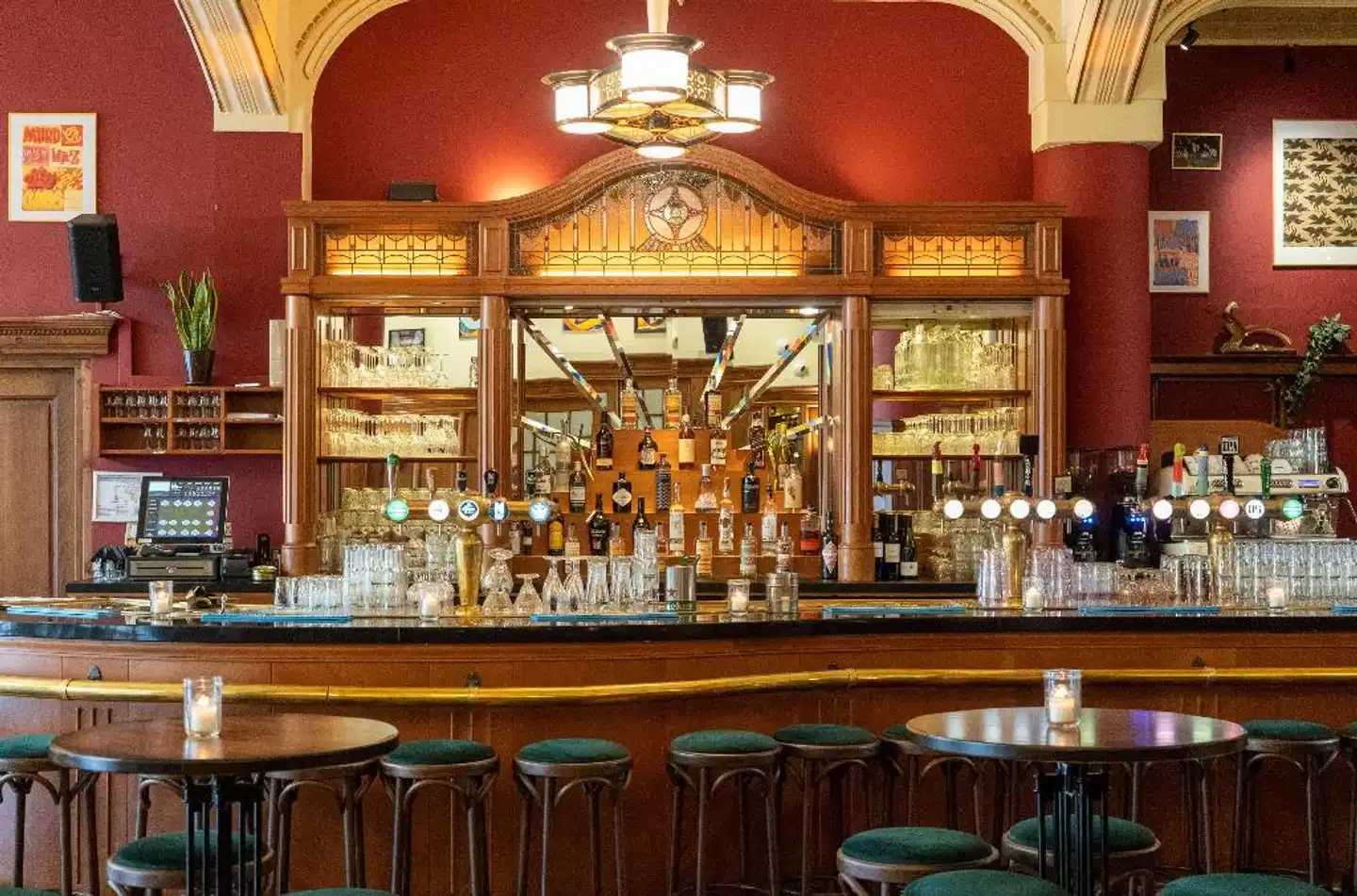 NH Amsterdam Schiller Bar