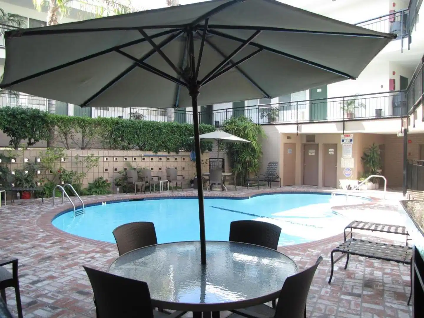 Dunes Inn - Wilshire Hallenbad