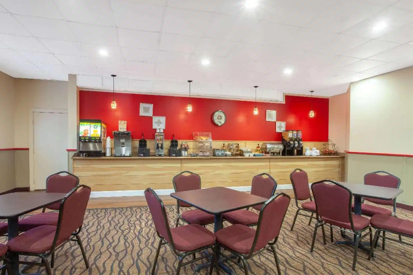 Ramada by Wyndham Titusville/Kennedy Space Center Bar