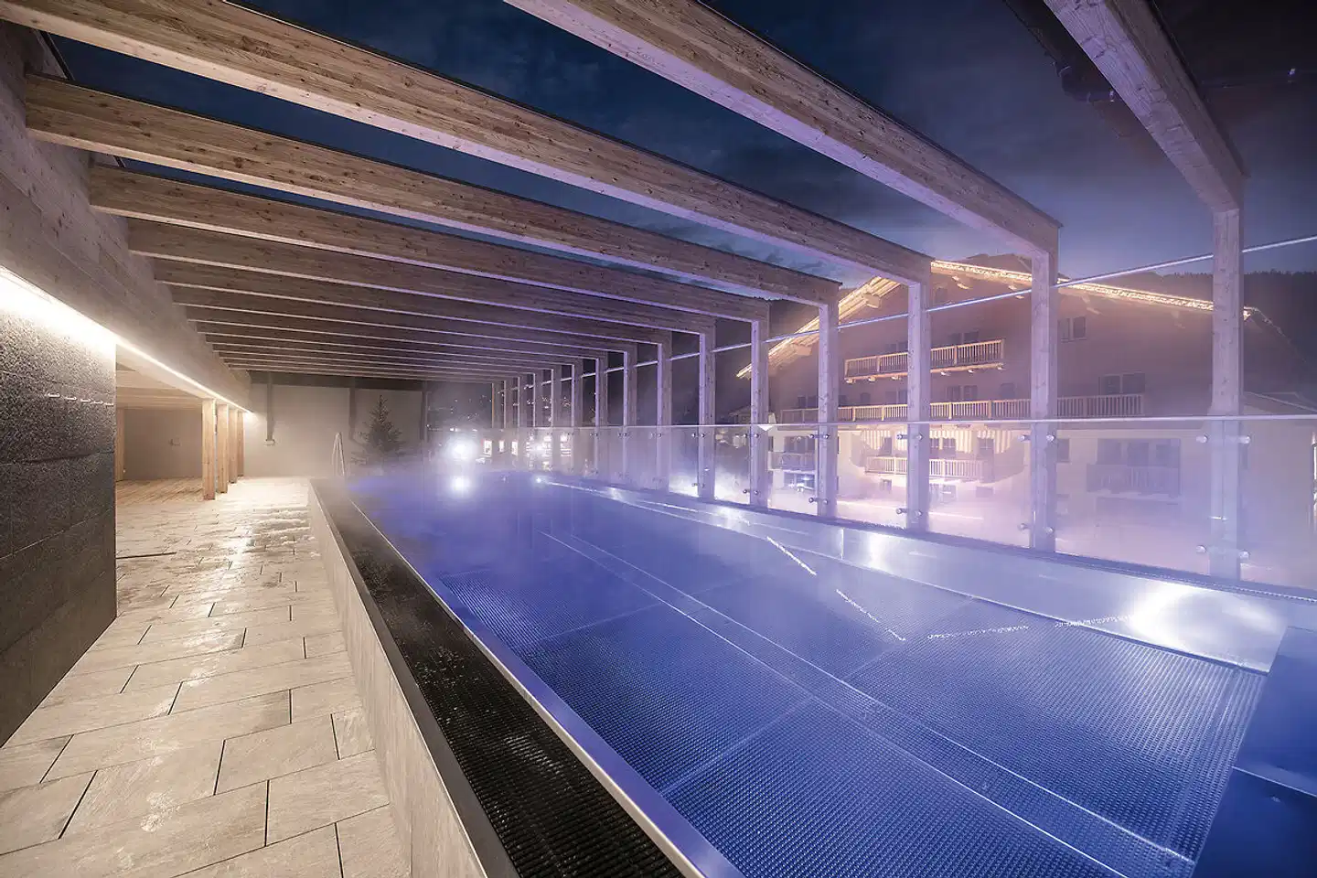 DIPS&DROPS - The First Bike And Ski Hub Hallenbad