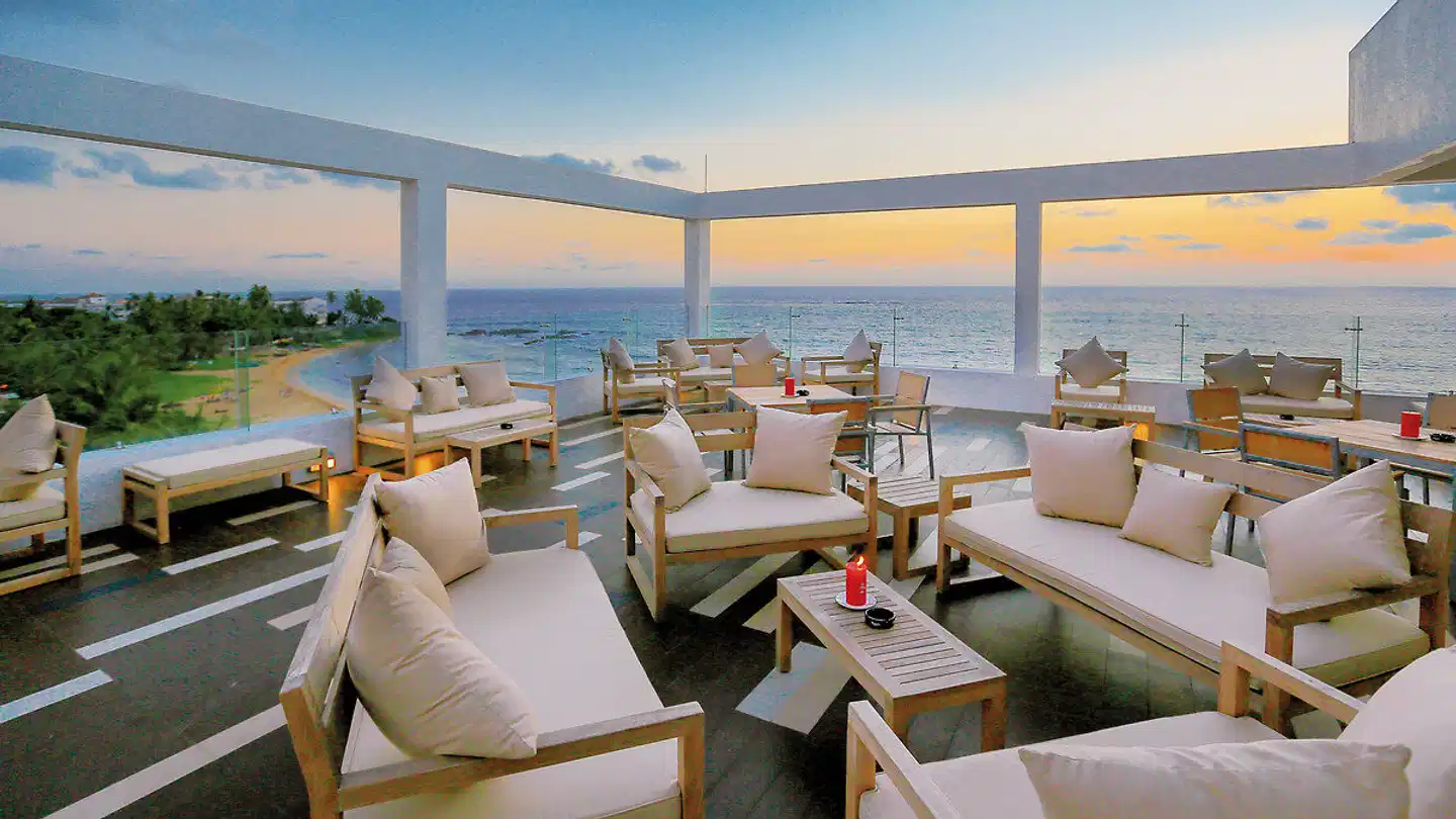 Pandanus Beach Resort & Spa Terrasse