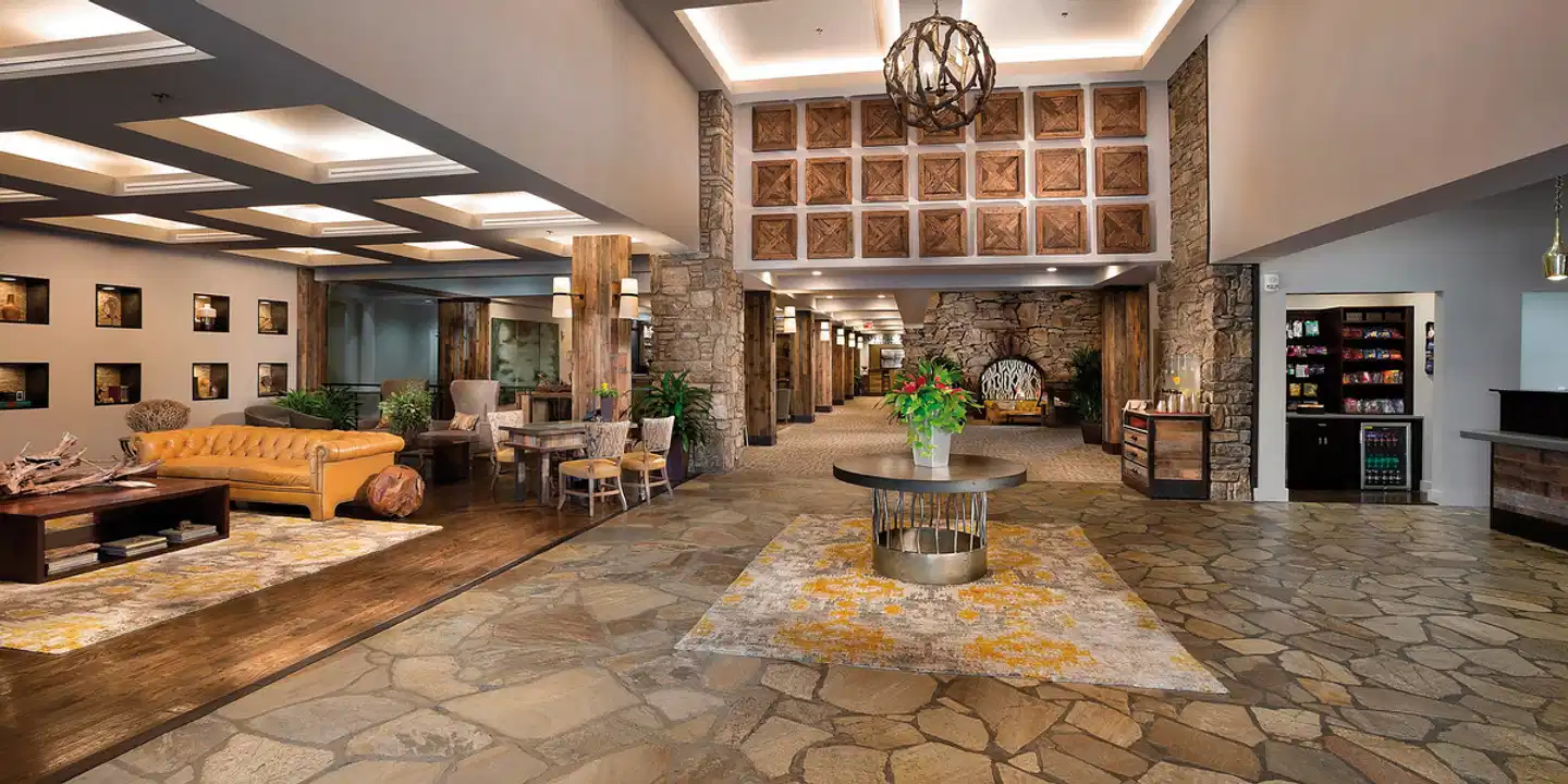 Crowne Plaza Resort Asheville Lobby