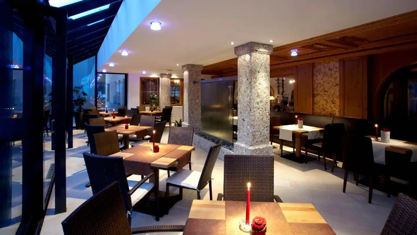 Schwarzer Adler Lobby