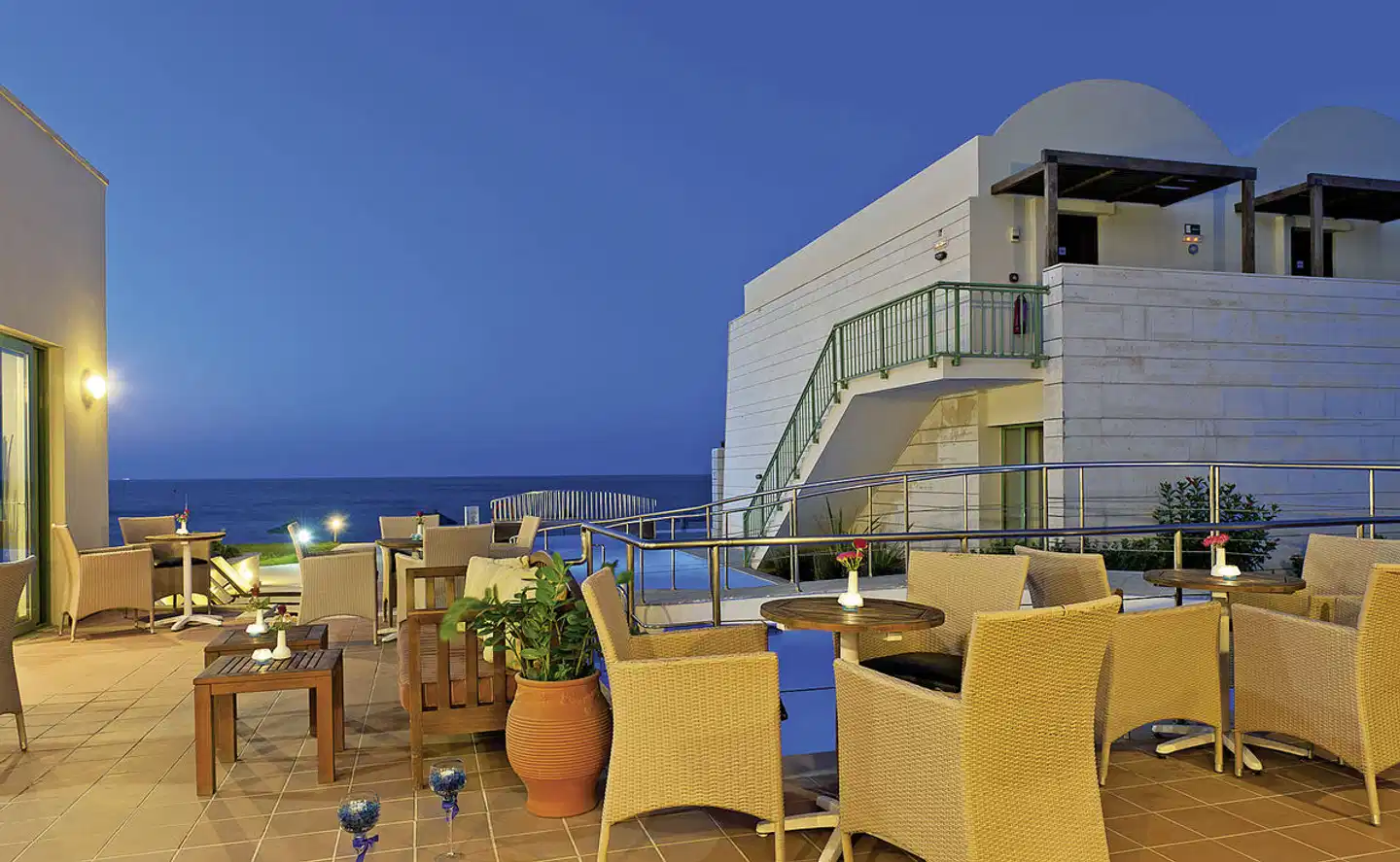 Giannoulis Grand Bay Beach Resort Terrasse