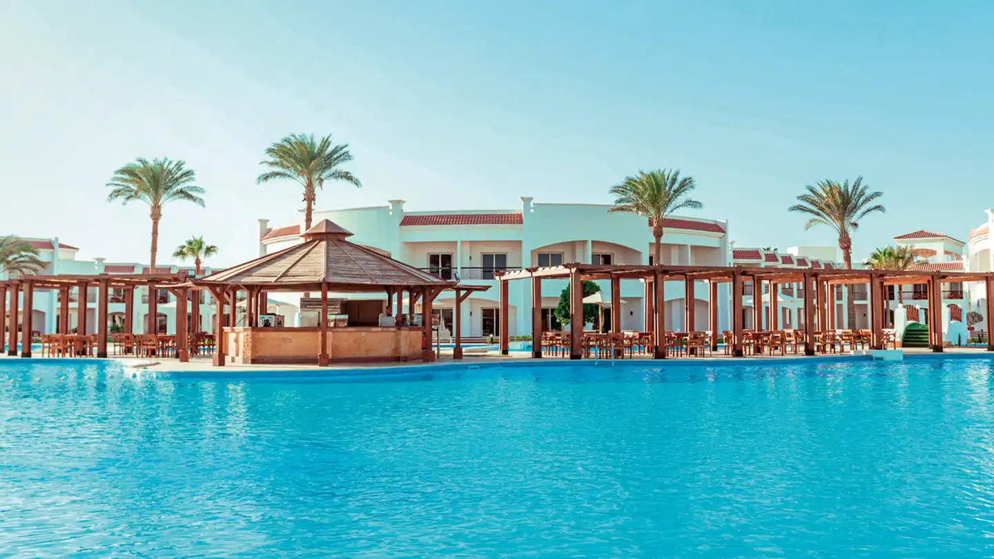 SUNRISE Alma Bay Resort Pool