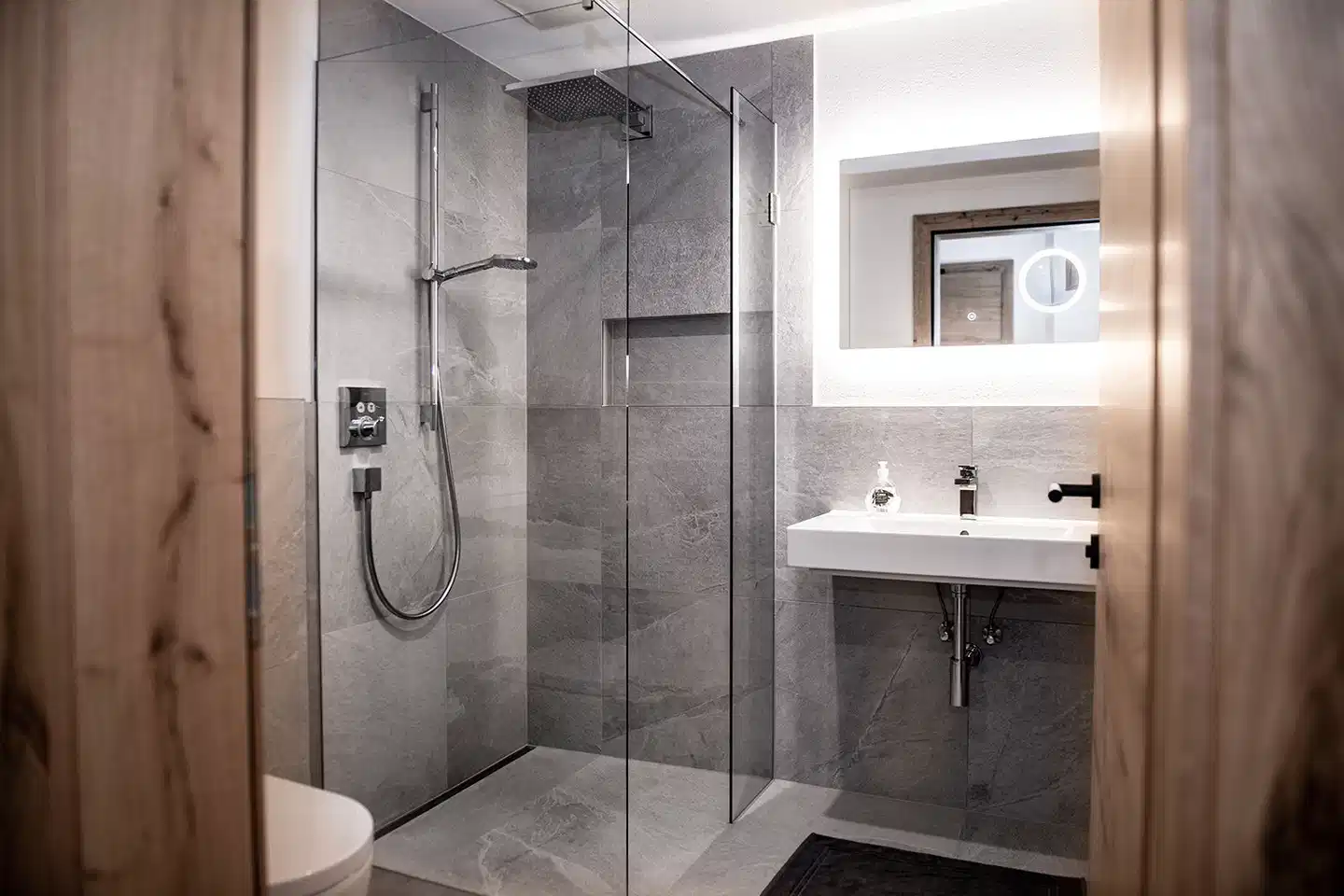 Auszeit Apartments am Fertinghof Badezimmer