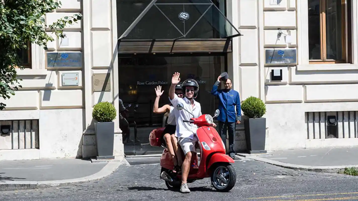 Rose Garden Palace Personen