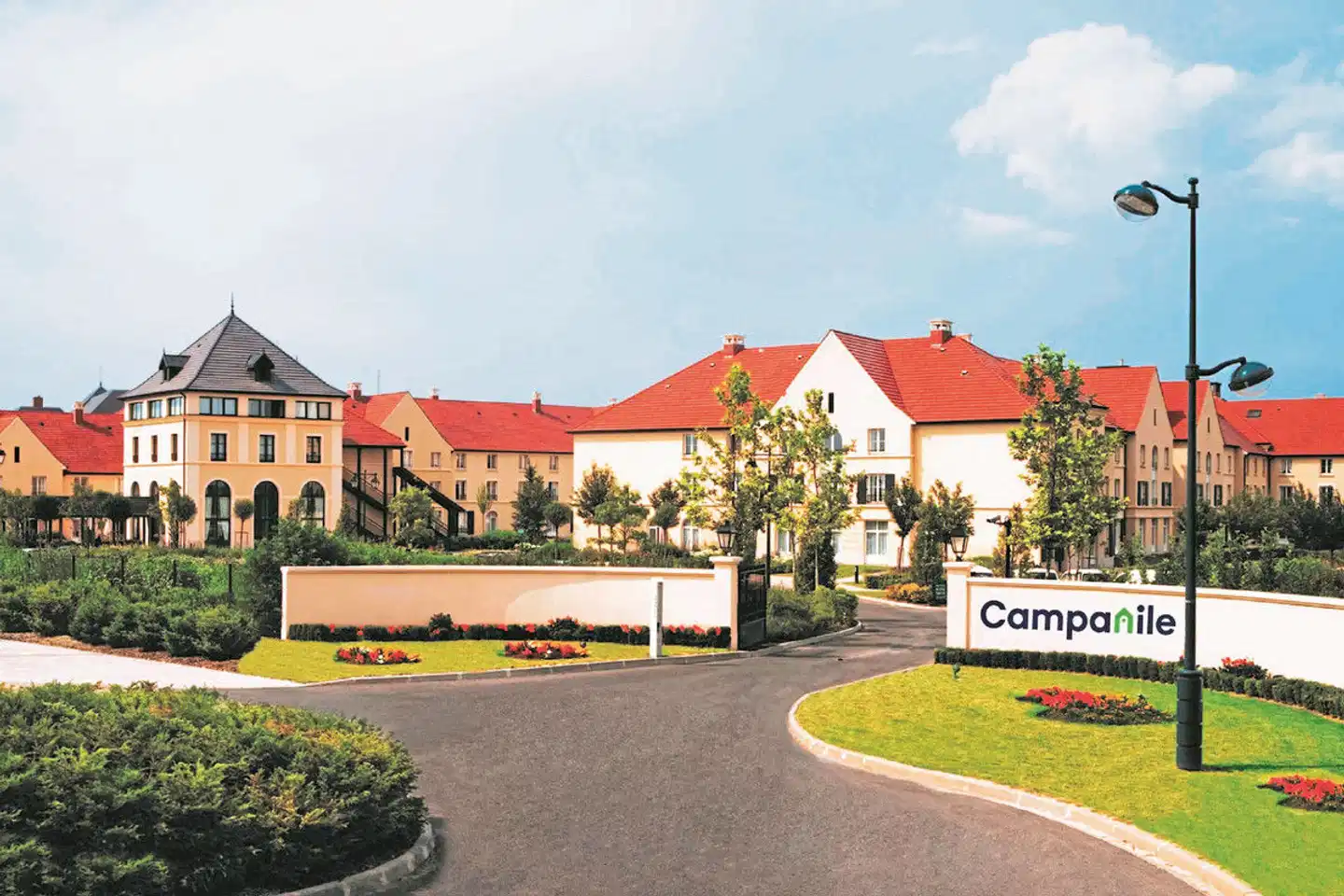 Campanile Val de France Aussenansicht