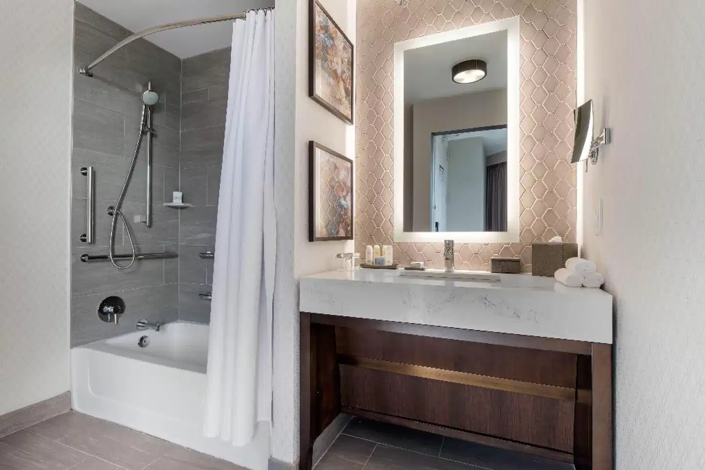 Omni Charlotte Badezimmer