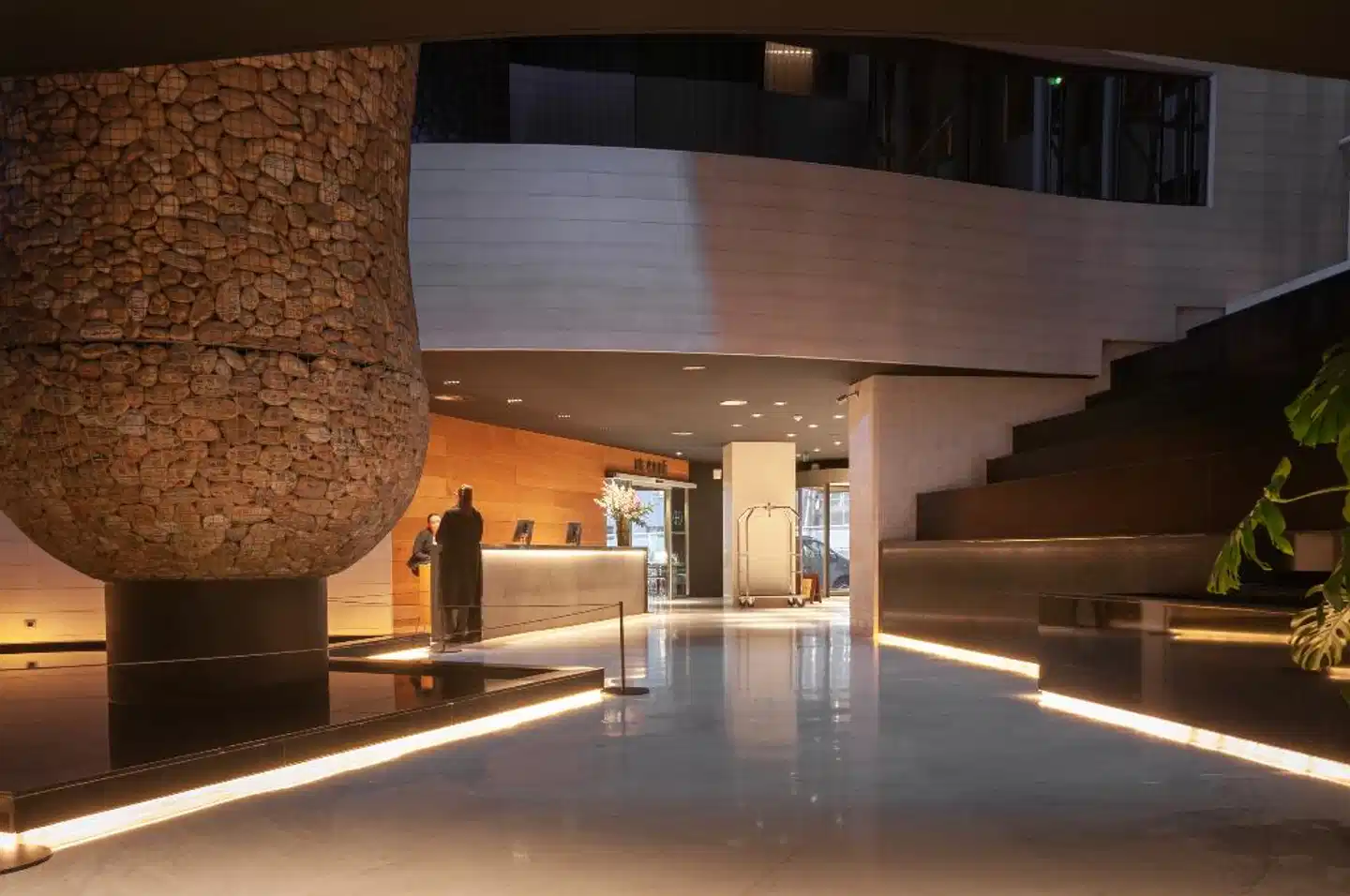 The Artist Grand Hotel of Art Lobby