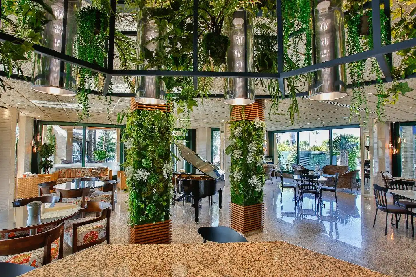 La Laguna Spa & Golf Lobby