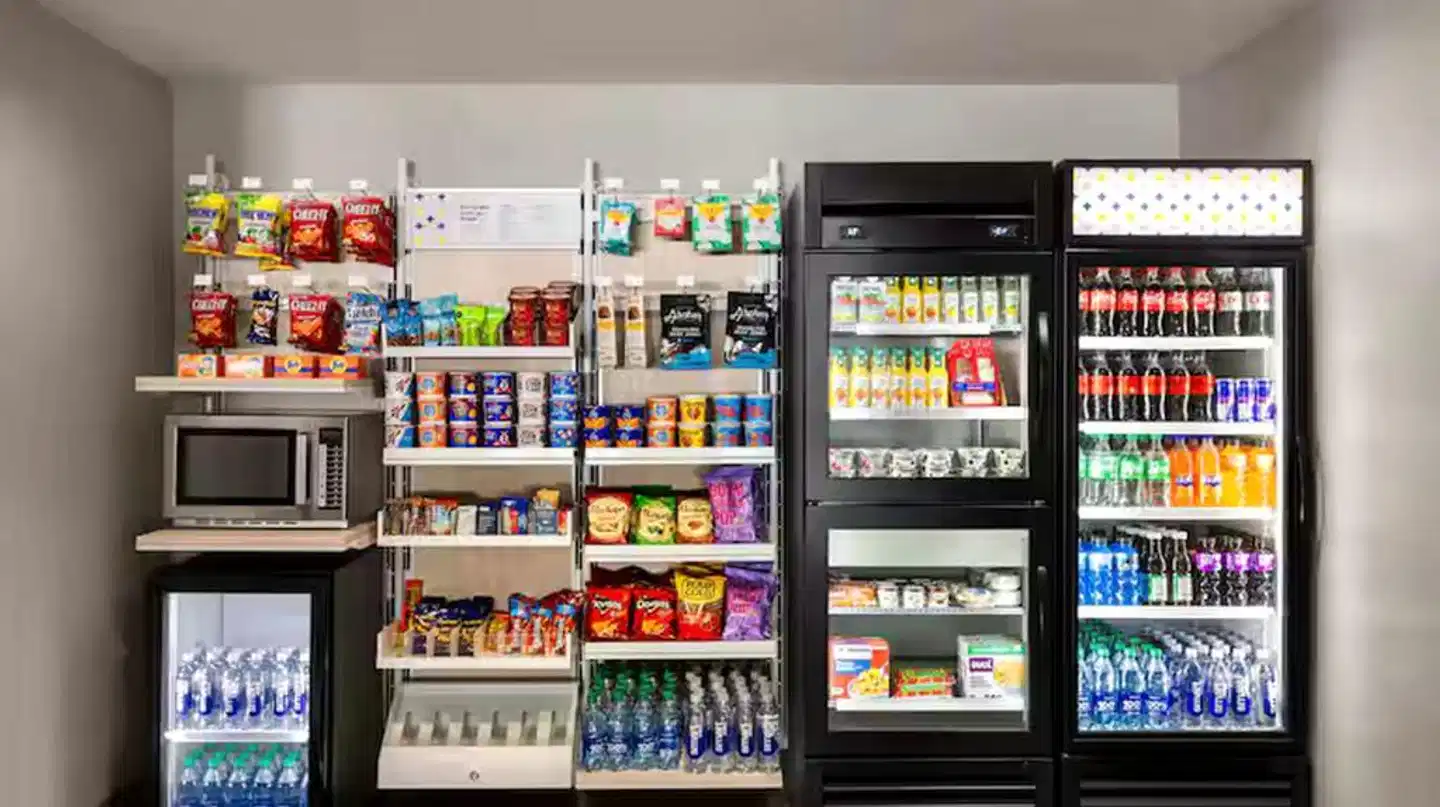 Spark by Hilton at Universal Blvd Bar