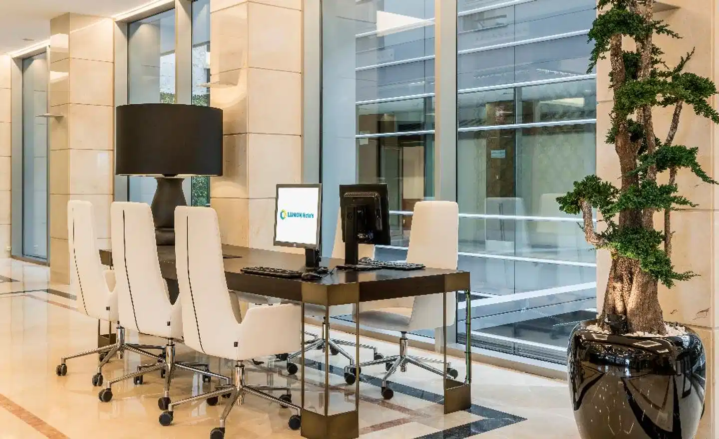 Hotel ILUNION Malaga Lobby