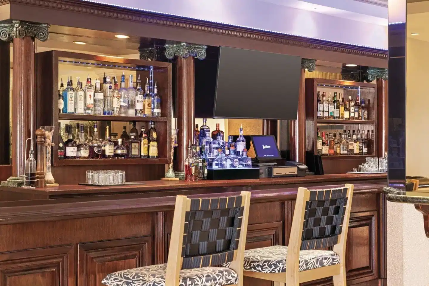 Radisson Resort Miami Beach Bar