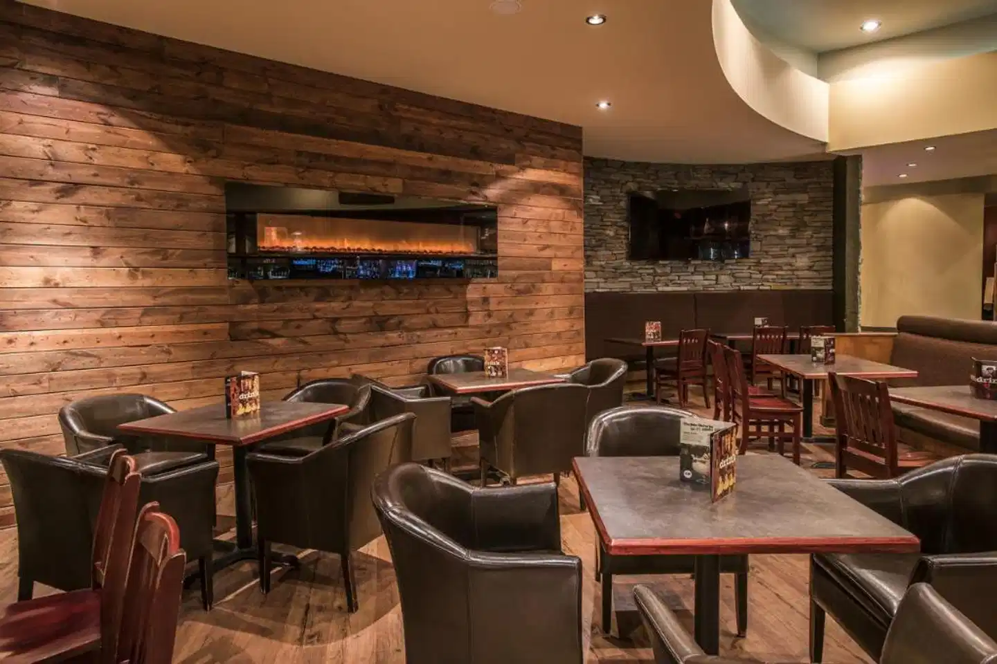 Holiday Inn Lethbridge Bar