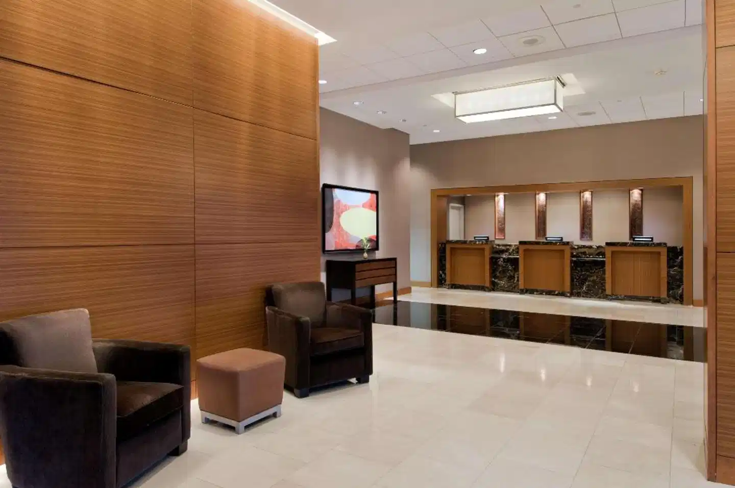 Hilton Hasbrouck Heights / Meadowlands Lobby