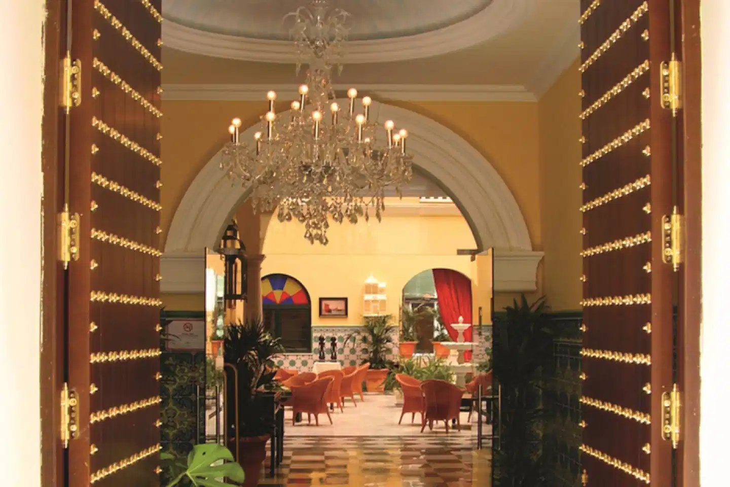 Senator Cadiz Spa Lobby