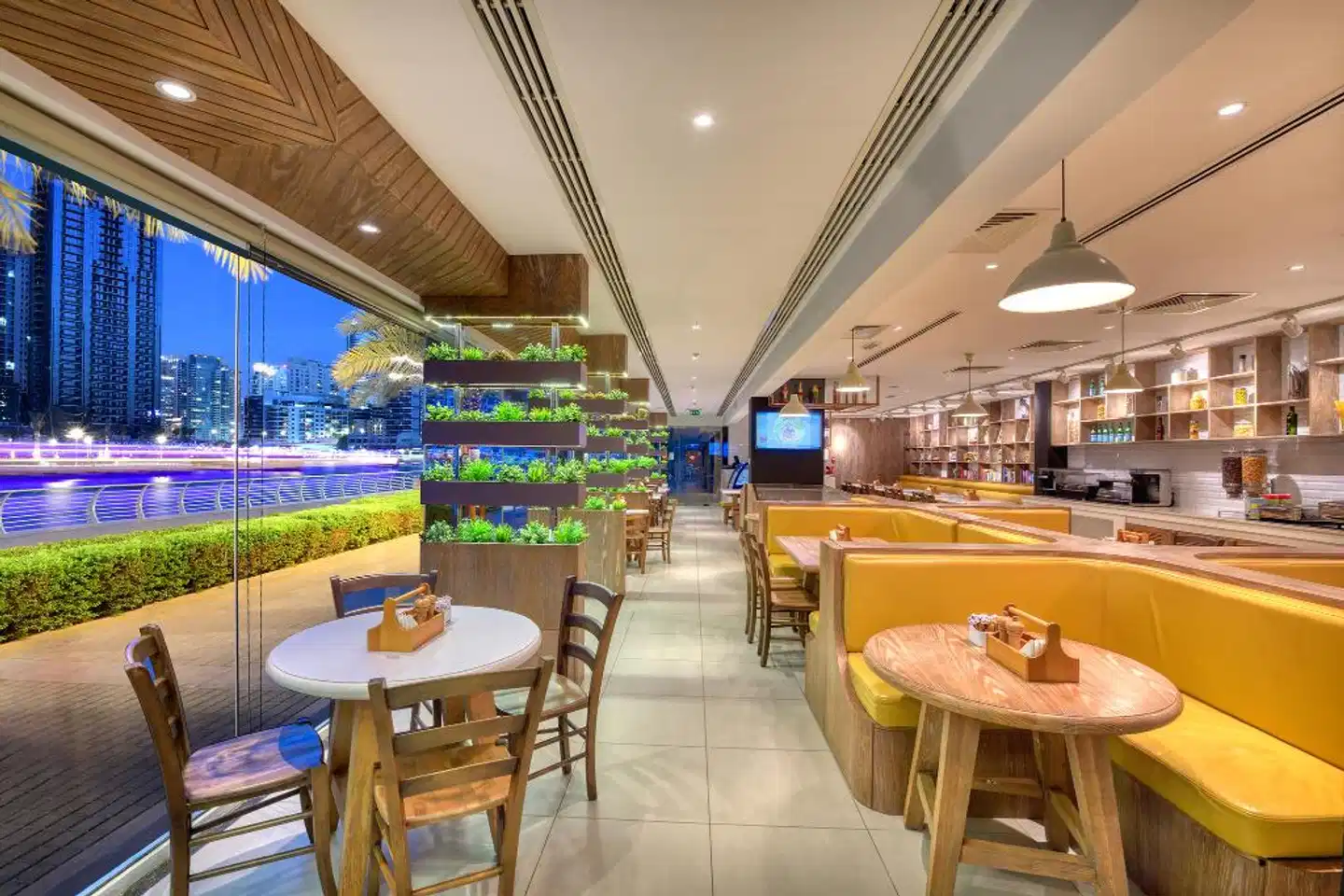 Pearl Marina Hotel Apartment Bar