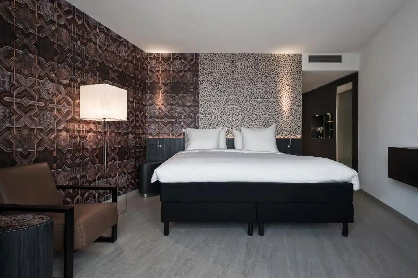 Haven Hotel Rotterdam, Curio Collection by Hilton Wohnbeispiel