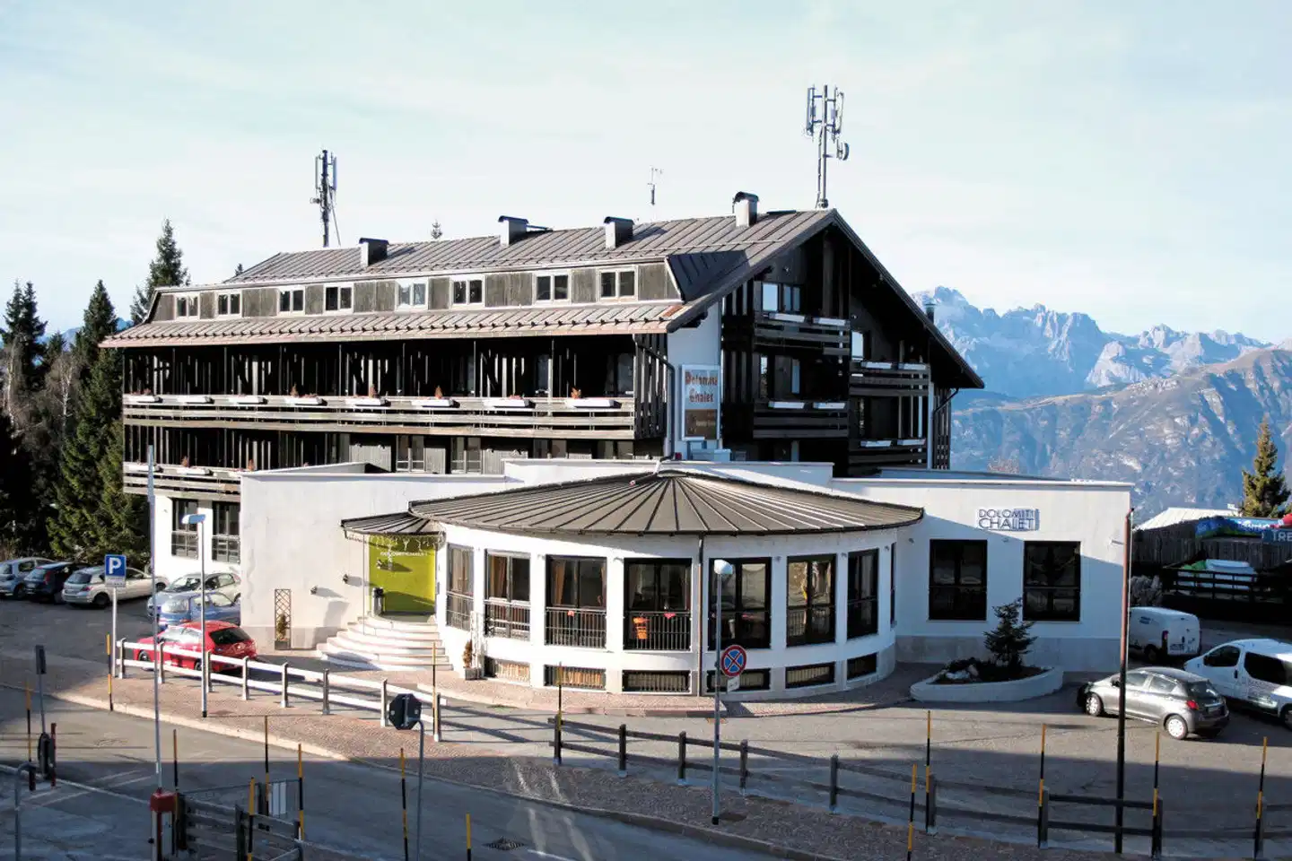 Dolomiti Chalet Family Hotel Aussenansicht
