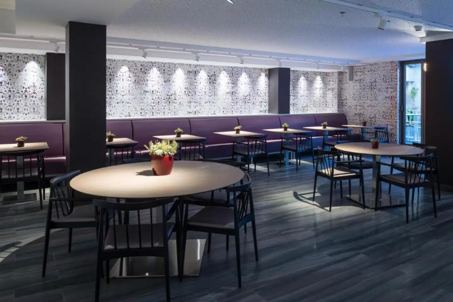 Catalonia Square Bar