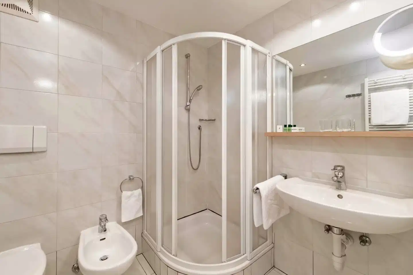 GrünerBaum Hotels Badezimmer