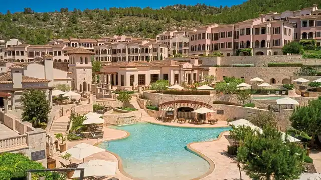 Cap Vermell Grand Hotel Aussenansicht