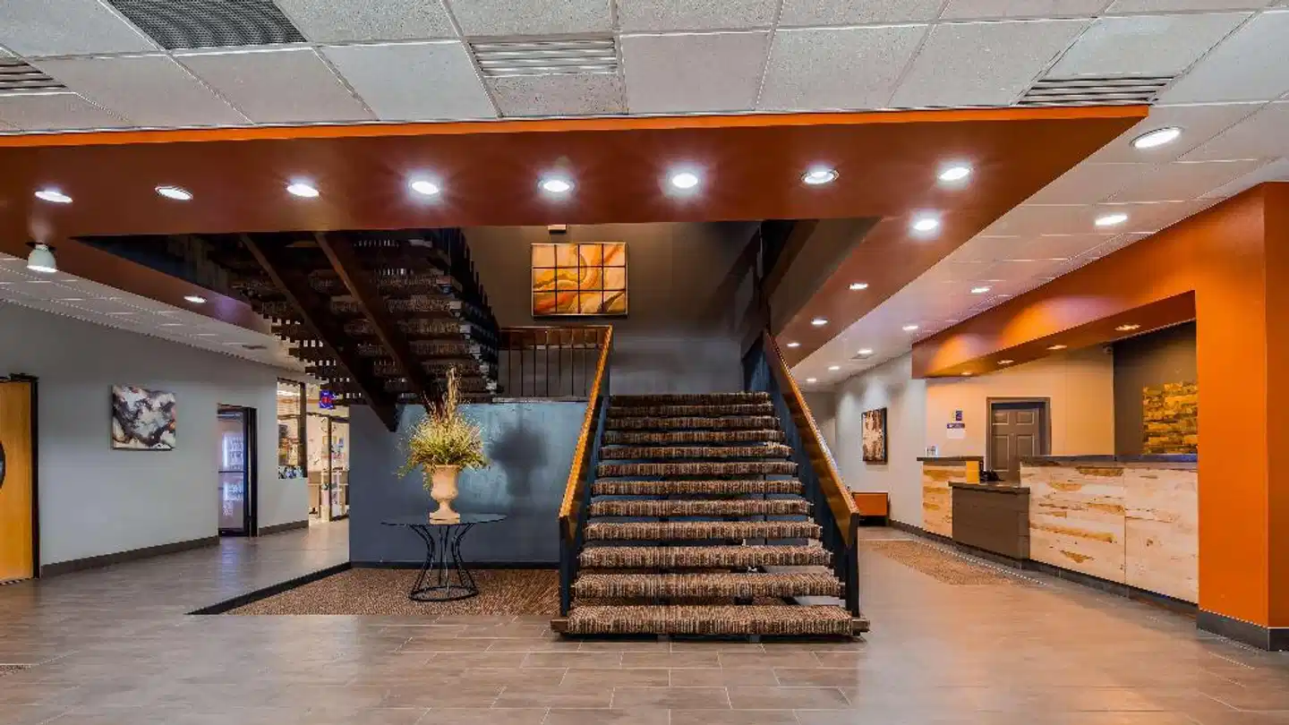 Best Western Golden Lion Lobby