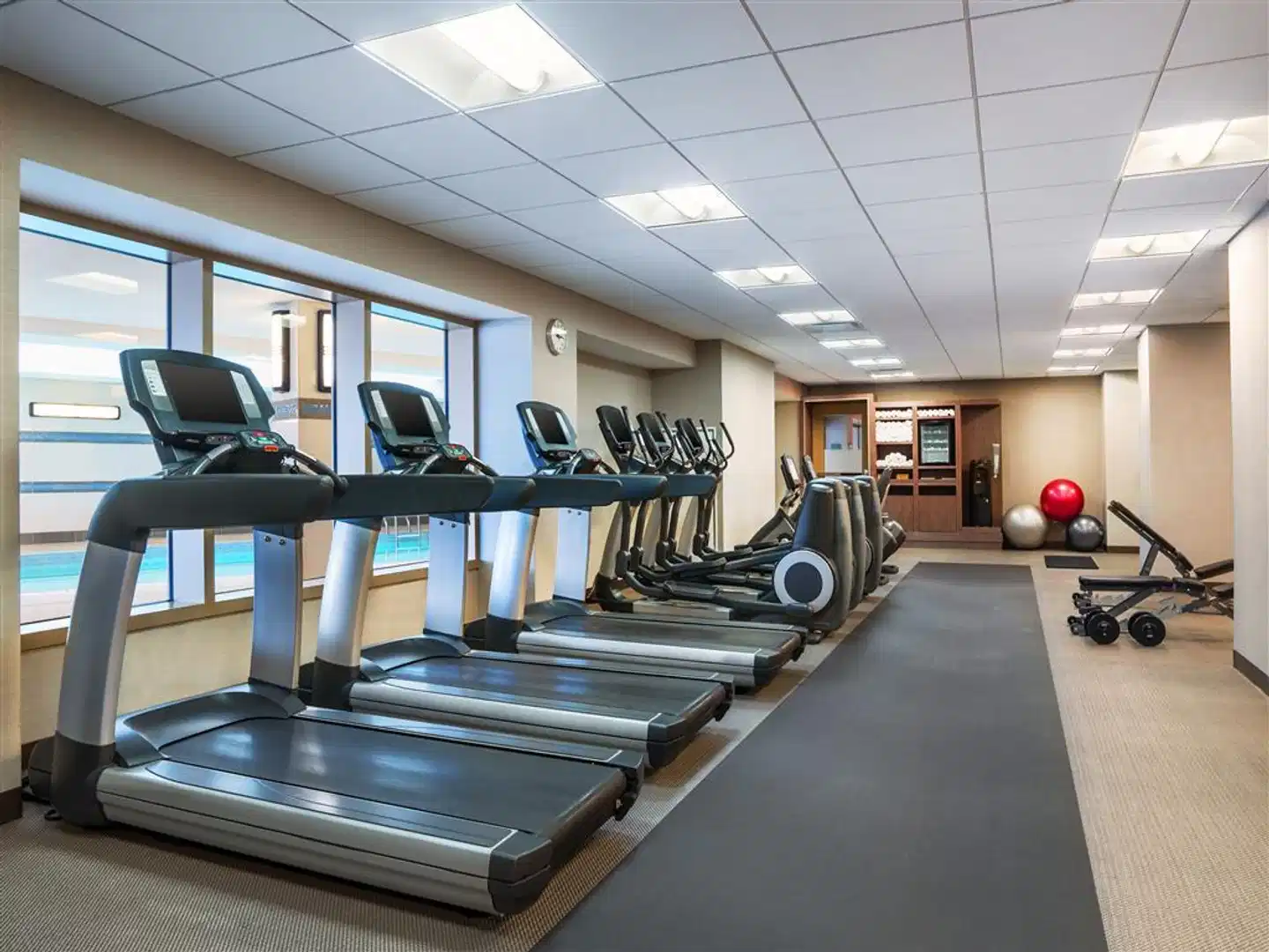 The Westin Jersey City Newport Sport und Entertainment