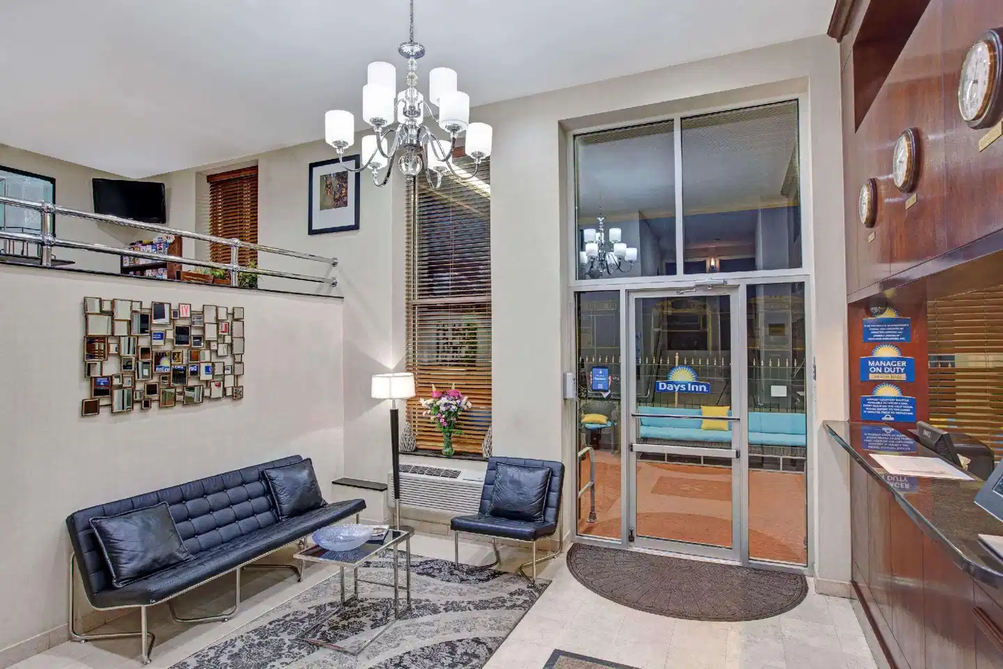 Days Inn by Wyndham Jamaica / JFK Airport Lobby