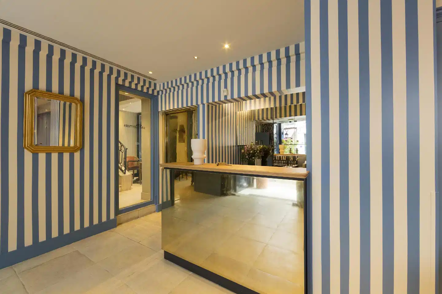 Hotel Saint Germain Lobby